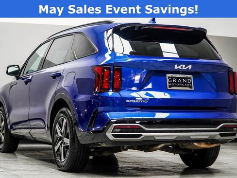 Used 2023 Kia Sorento S w/ Panoramic Sunroof Package FWD image 11