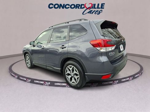 Certified 2023 Subaru Forester Premium AWD/4WD image 5