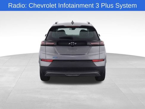 Used 2023 Chevrolet Bolt EUV Premier w/ Sun & Sound Package image 7
