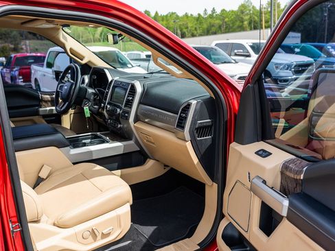 Used 2019 Ford F250 Lariat w/ Chrome Package AWD/4WD image 18