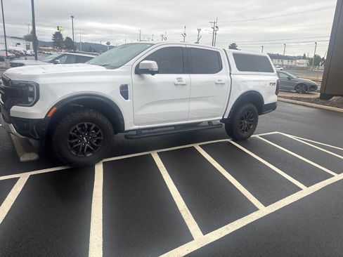 Used 2024 Ford Ranger Lariat w/ FX4 Off-Road Package AWD/4WD image 10