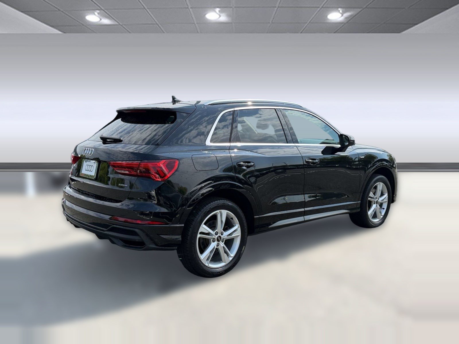 Used 2023 Audi Q3 2.0T Premium w/ Convenience Package AWD/4WD image 9
