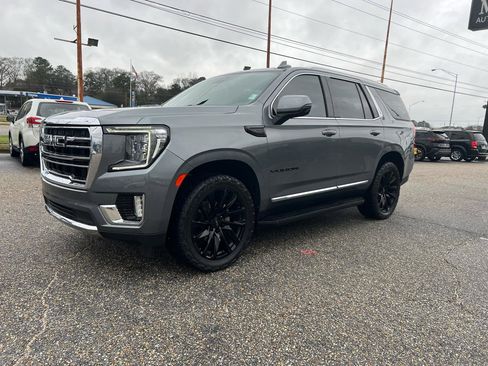 Used 2022 GMC Yukon SLT w/ SLT Premium Package image 14