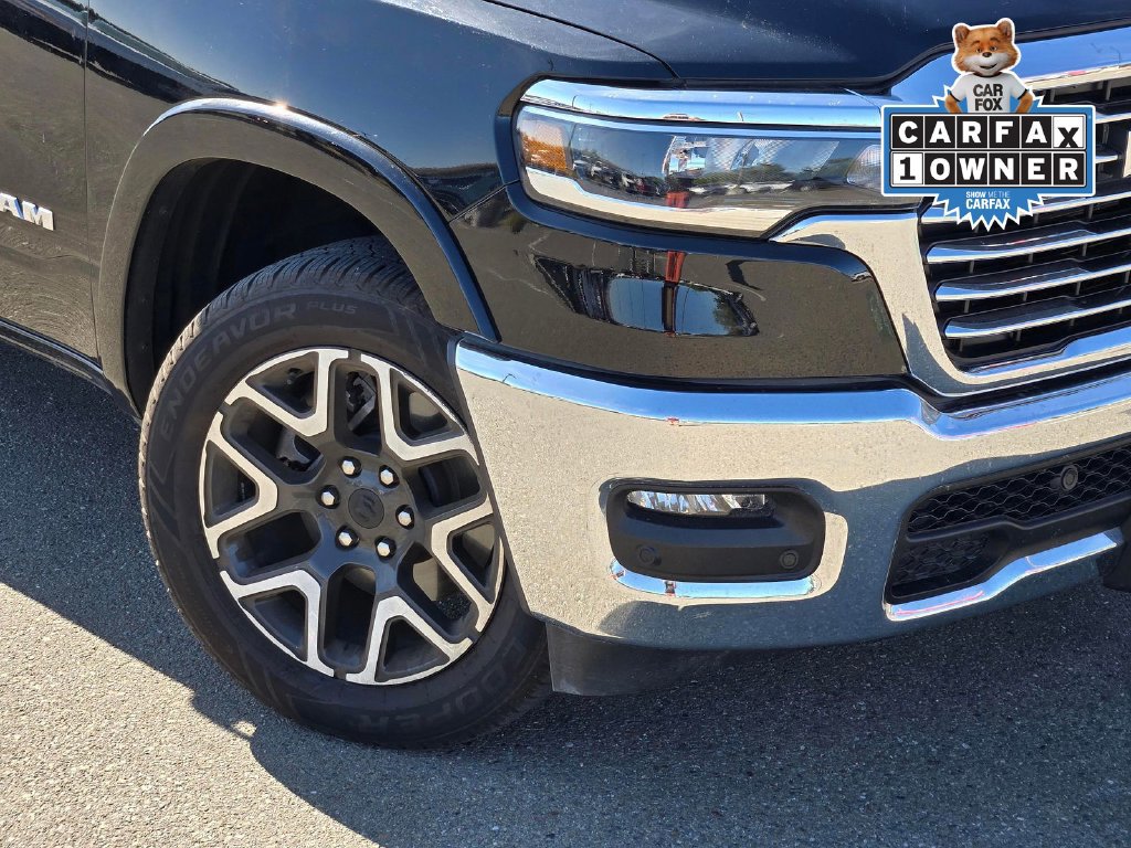 Used 2025 RAM 1500 Laramie AWD/4WD image 9