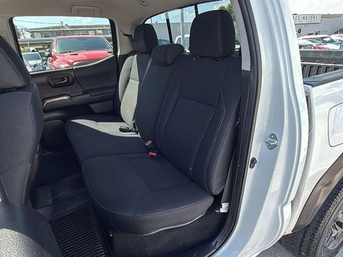 Used 2021 Toyota Tacoma SR5 w/ Trail Edition image 25