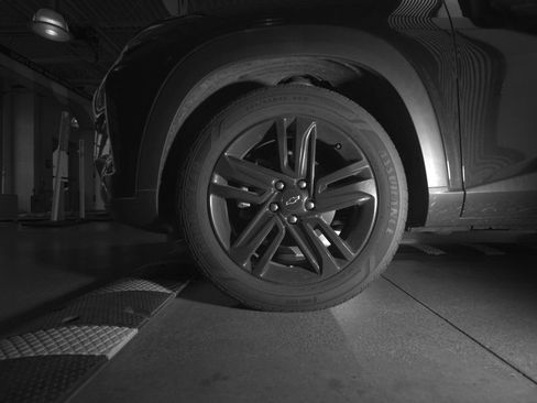 Certified 2024 Chevrolet Trax ACTIV w/ Sunroof Package FWD image 9