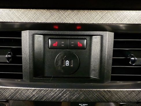 Used 2023 Ford F450 King Ranch w/ Chrome Package image 29