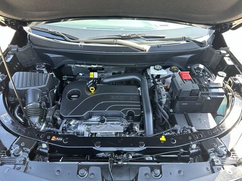 Used 2025 Chevrolet Equinox RS w/ Safety and Technology Package image 34