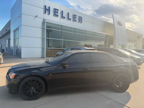 Used 2014 Chrysler 300 Uptown Edition w/ Quick Order Package 22M RWD image 3