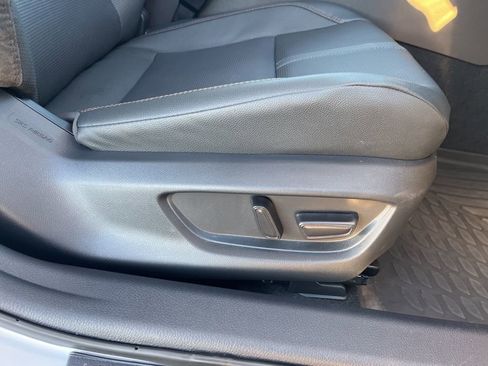 Used 2025 Toyota Camry XLE image 57