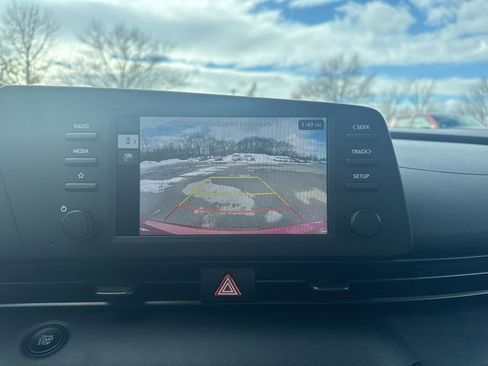 Certified 2025 Hyundai Elantra Sport image 22