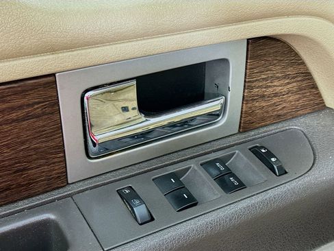 Used 2013 Ford F150 Lariat w/ Luxury Equipment Group image 21