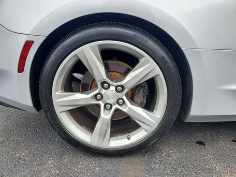 Used 2018 Chevrolet Camaro SS RWD image 9