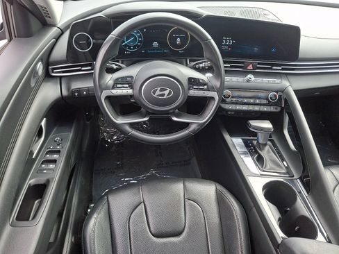 Used 2024 Hyundai Elantra Limited FWD image 11