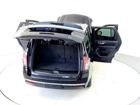 Used 2022 Chevrolet Tahoe LT w/ Luxury Package image 23