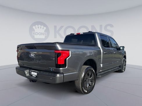 Used 2025 Ford F150 Lightning Flash image 5