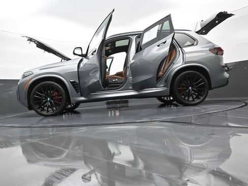 Used 2024 BMW X5 xDrive40i w/ M Sport Package image 42