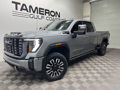 Used 2024 GMC Sierra 2500 Denali Ultimate w/ Max Trailering Package AWD/4WD image 2