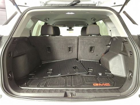 Used 2021 GMC Terrain SLE w/ LPO, Floor Liner Package image 28