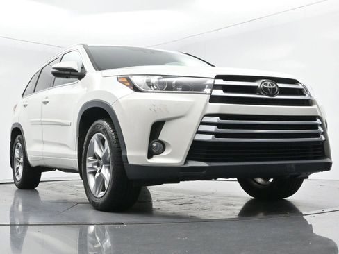 Used 2017 Toyota Highlander Limited w/ Protection Package #3 AWD/4WD image 54
