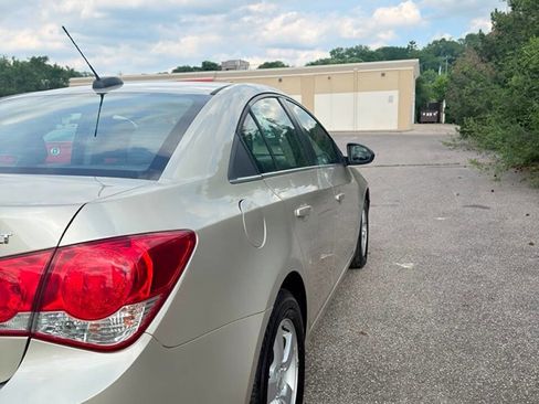 Used 2016 Chevrolet Cruze LT FWD image 6