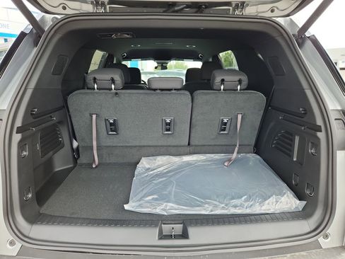 New 2025 Chevrolet Traverse LT w/ Enhanced Driving Package image 11
