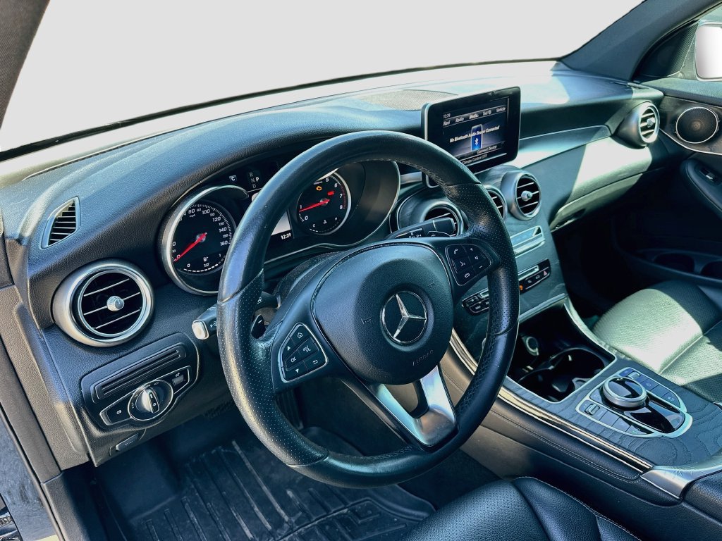 Used 2018 Mercedes-Benz GLC 300 4MATIC image 9