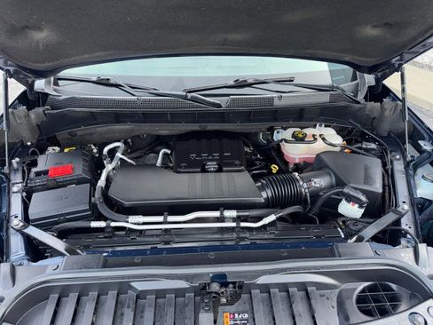 Used 2023 Chevrolet Silverado 1500 LT AWD/4WD image 32