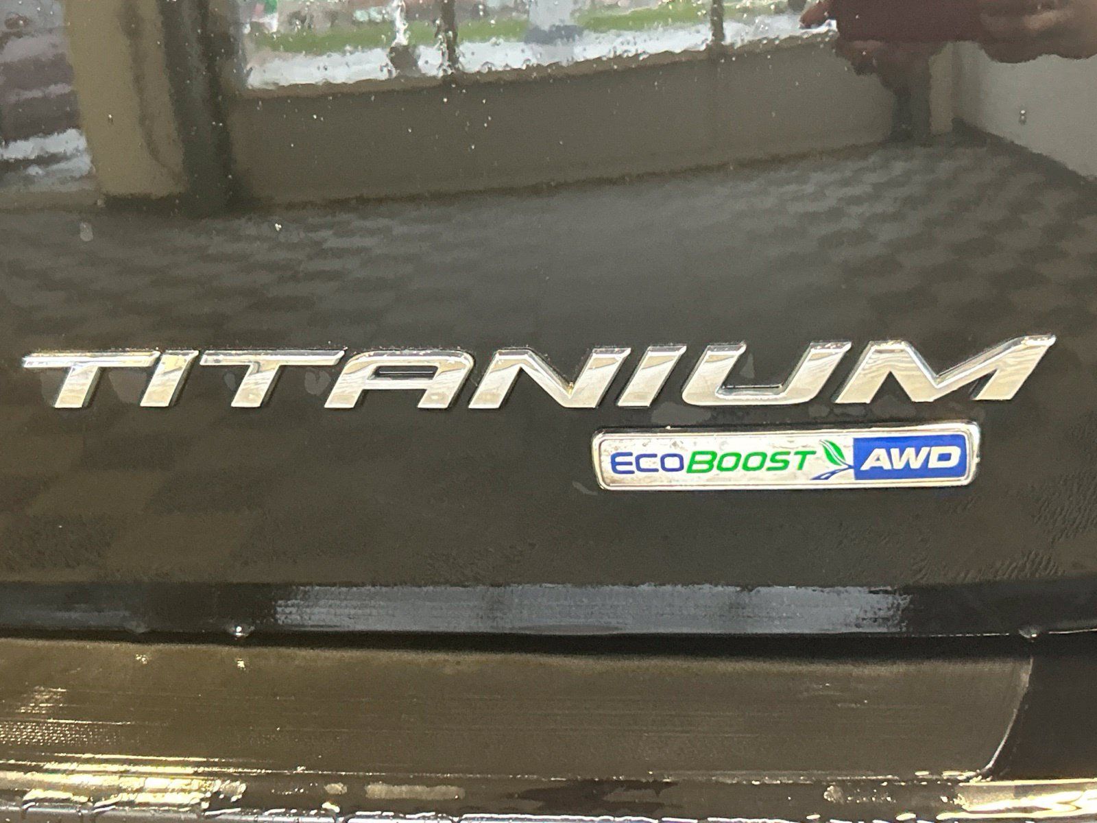 Used 2018 Ford Edge Titanium w/ Equipment Group 302A AWD/4WD image 7