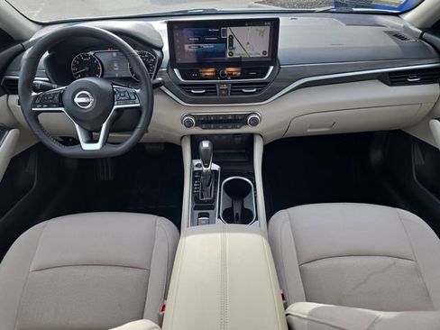 Certified 2024 Nissan Altima 2.5 SV w/ SV Premium Package FWD image 12