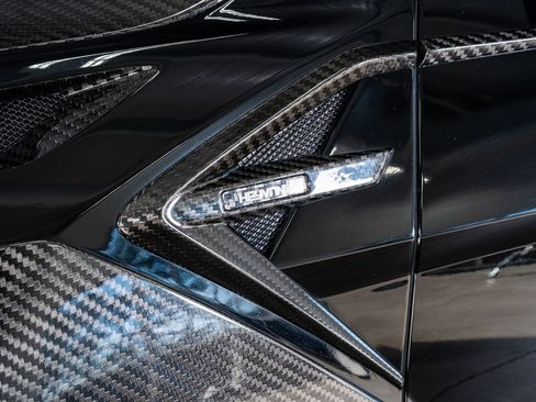 Used 2022 Lamborghini Urus image 25