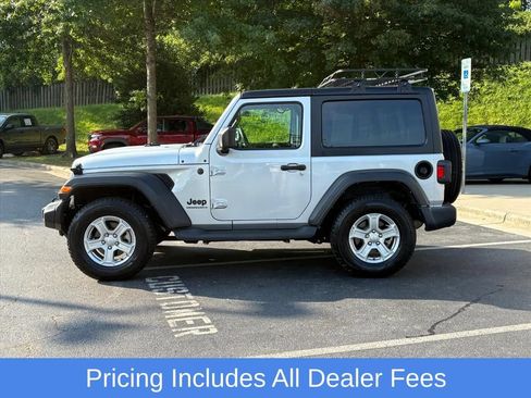 Used 2023 Jeep Wrangler Sport AWD/4WD image 3