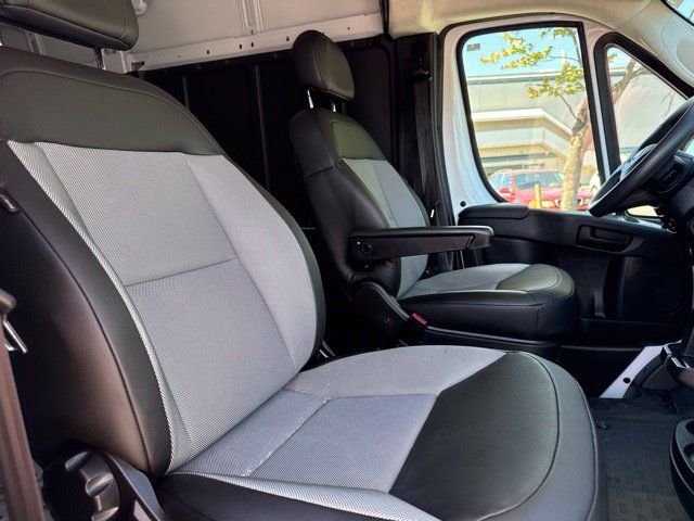 Used 2026 RAM ProMaster 2500 w/ Convenience Group FWD image 24