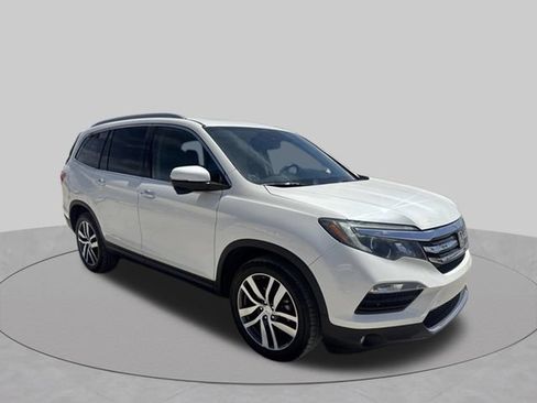 Used 2018 Honda Pilot Touring image 6
