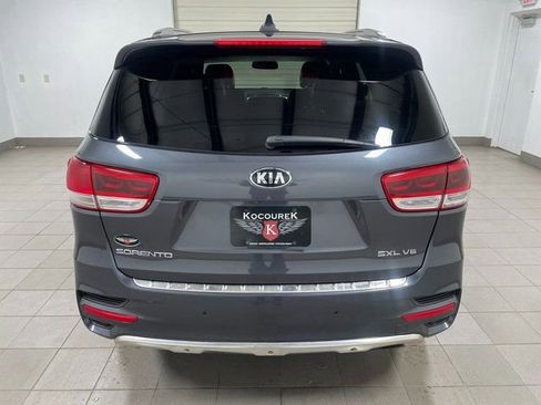 Used 2017 Kia Sorento SX image 7