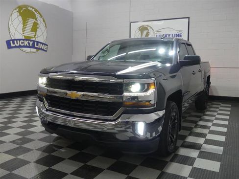Used 2019 Chevrolet Silverado 1500 LT w/ All Star Edition image 4