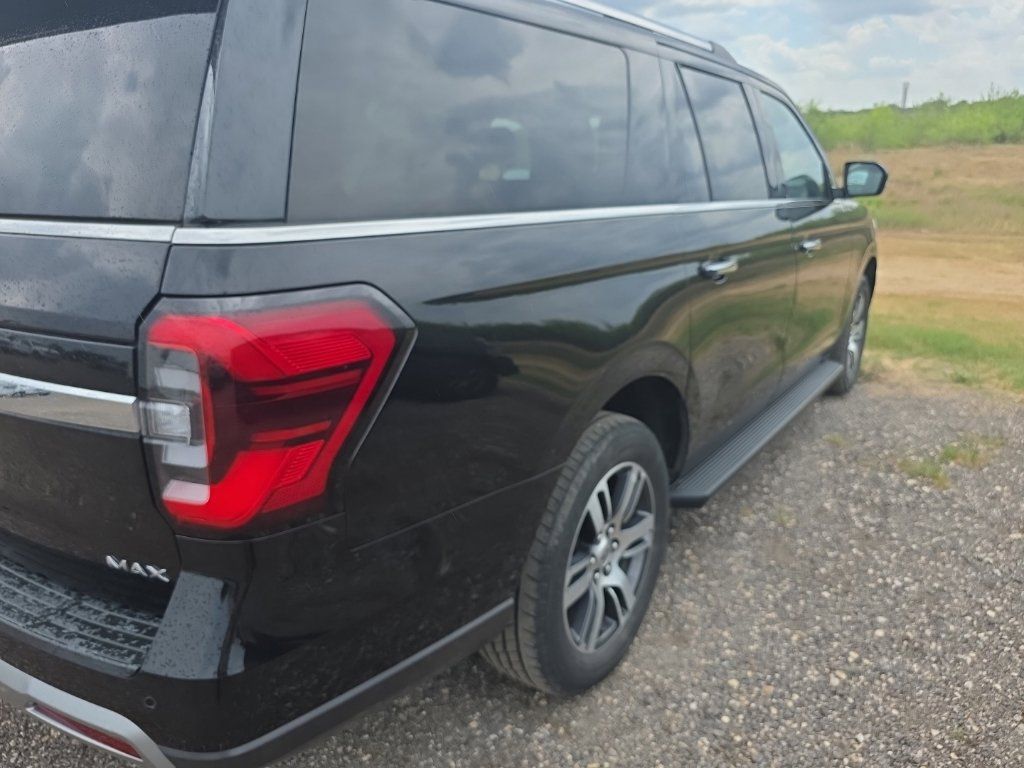 Used 2024 Ford Expedition Max Limited RWD image 6
