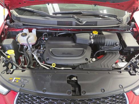 Used 2025 Chrysler Pacifica Select FWD image 36