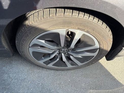 Used 2018 Honda Accord Hybrid image 11