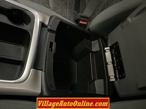 Used 2017 RAM 2500 Big Horn w/ Sport Appearance Group AWD/4WD image 24