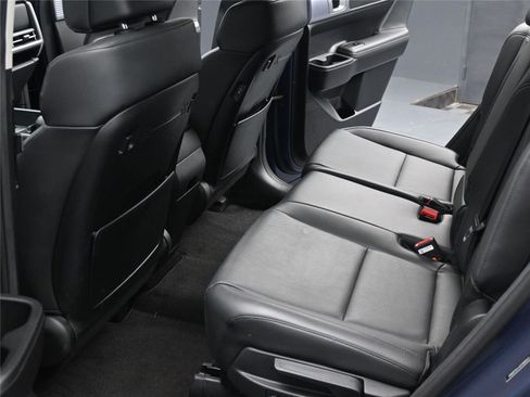 Used 2025 Hyundai Santa Fe SEL image 5