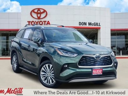Used 2024 Toyota Highlander Platinum