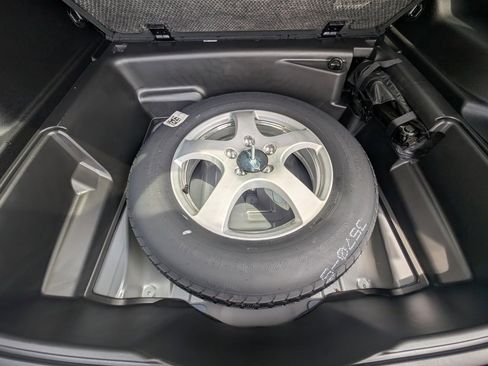 Used 2024 Jeep Grand Cherokee Limited image 41