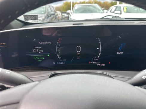 Used 2024 Cadillac XT4 Premium Luxury image 21