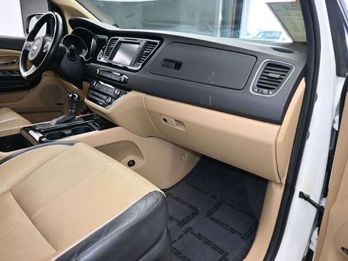 Used 2016 Kia Sedona SX Limited image 60