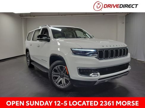 Used 2024 Jeep Wagoneer L Series II w/ Flexible Seating Group AWD/4WD image 1