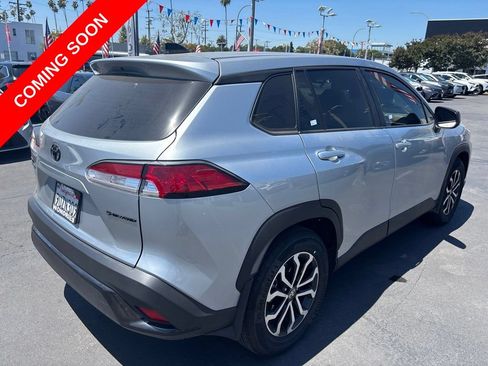 Used 2025 Toyota Corolla Cross AWD Hybrid image 4