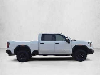Used 2024 GMC Sierra 2500 AT4X w/ AT4X AEV Edition AWD/4WD video 4