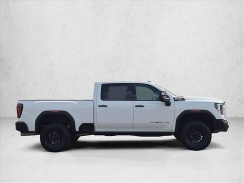 Used 2024 GMC Sierra 2500 AT4X w/ AT4X AEV Edition AWD/4WD image 4
