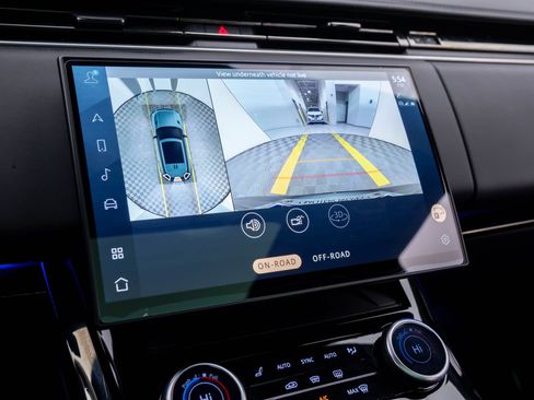 Used 2023 Land Rover Range Rover Sport SE Dynamic image 24